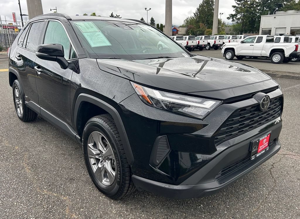 Certified 2025 Toyota RAV4 XLE w/ Convenience Package AWD/4WD image 3