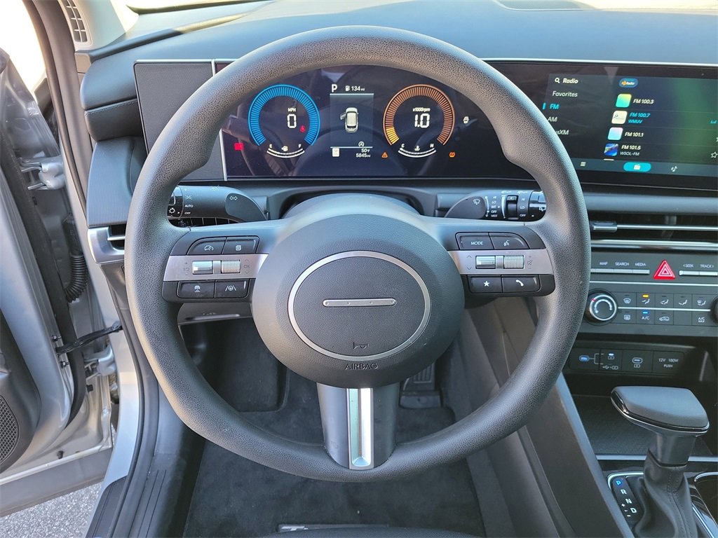 Used 2025 Hyundai Tucson SE image 21