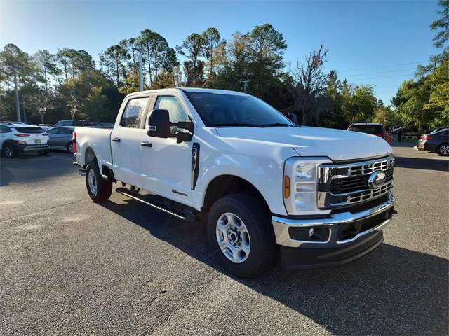 New 2026 Ford F250 4x4 Crew Cab Super Duty image 1