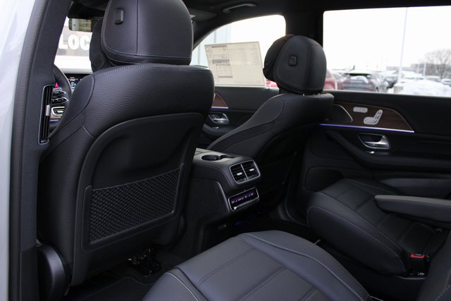 New 2026 Mercedes-Benz GLS 580 4MATIC image 33