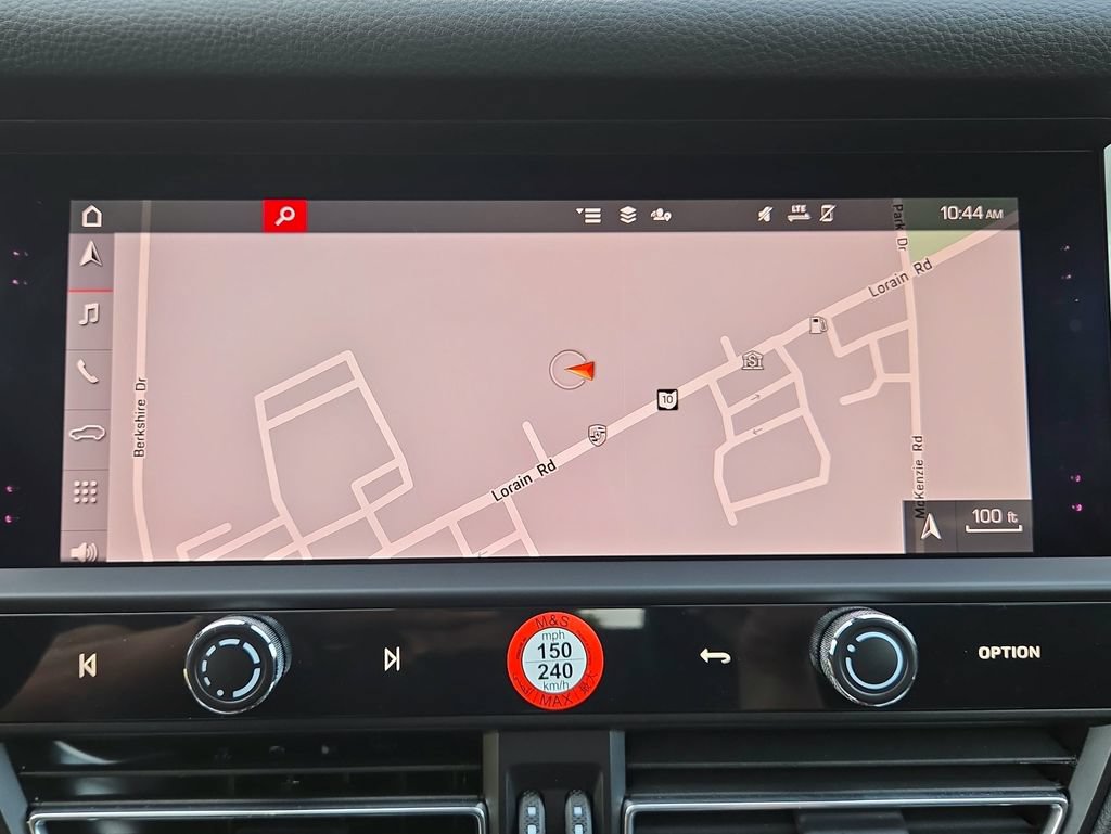 Certified 2026 Porsche Macan AWD/4WD image 11