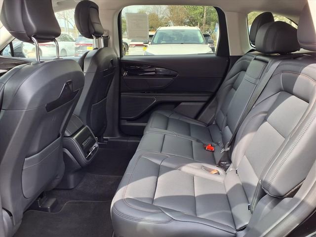 New 2026 Lincoln Nautilus Premier image 8