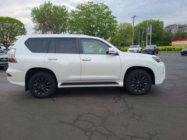 Used 2022 Lexus GX 460 Premium w/ Premium Package AWD/4WD image 2