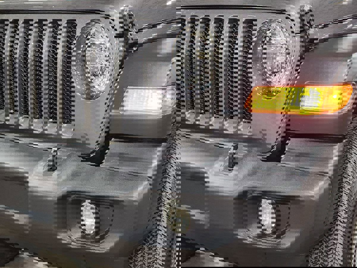 Used 2022 Jeep Wrangler Unlimited Sport image 14