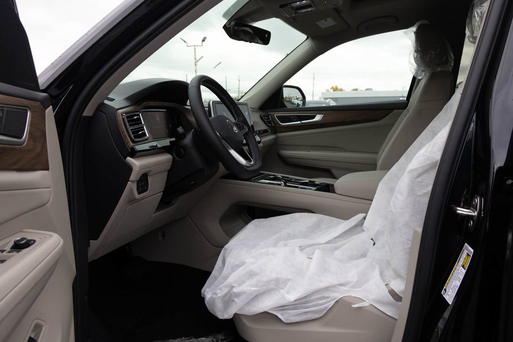 New 2026 Volkswagen Atlas SE image 16