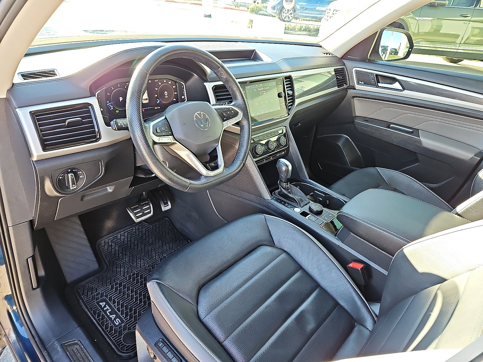 Certified 2023 Volkswagen Atlas SEL Premium image 12