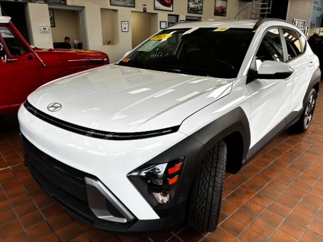 Used 2024 Hyundai Kona SEL image 8