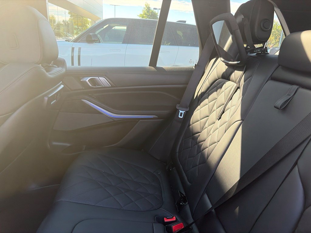 Used 2023 BMW X5 xDrive40i w/ M Sport Package AWD/4WD image 21