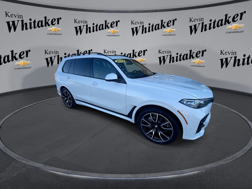 Used 2022 BMW X7 xDrive40i w/ M Sport Package image 2