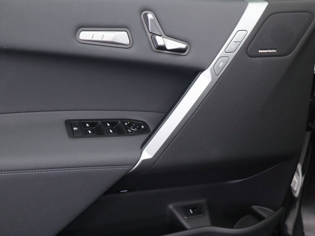 New 2026 BMW iX xDrive60 w/ M Sport Package image 24