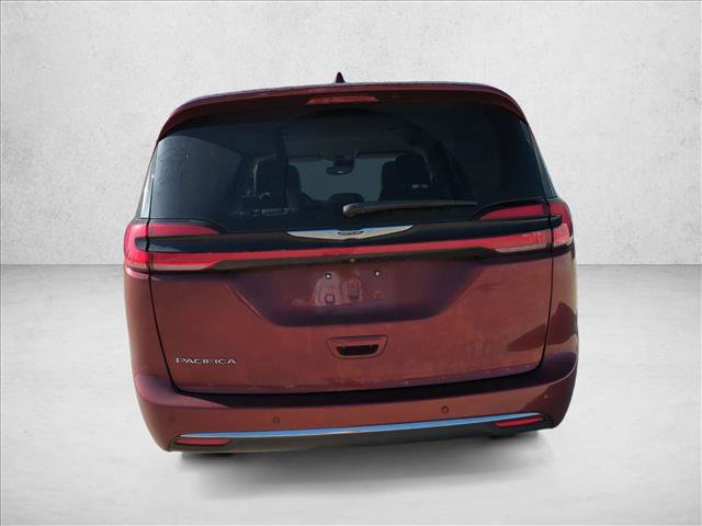 Used 2021 Chrysler Pacifica Touring-L w/ Premium & Safety Sphere Group FWD image 3