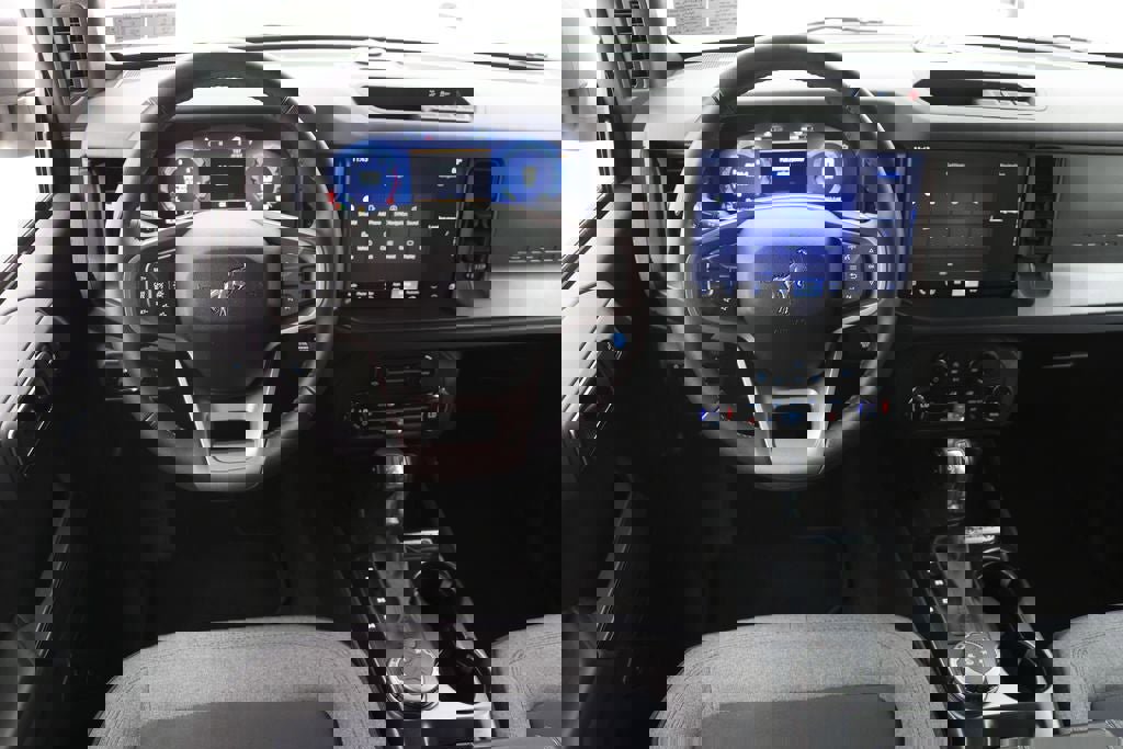 Used 2025 Ford Bronco Big Bend image 12