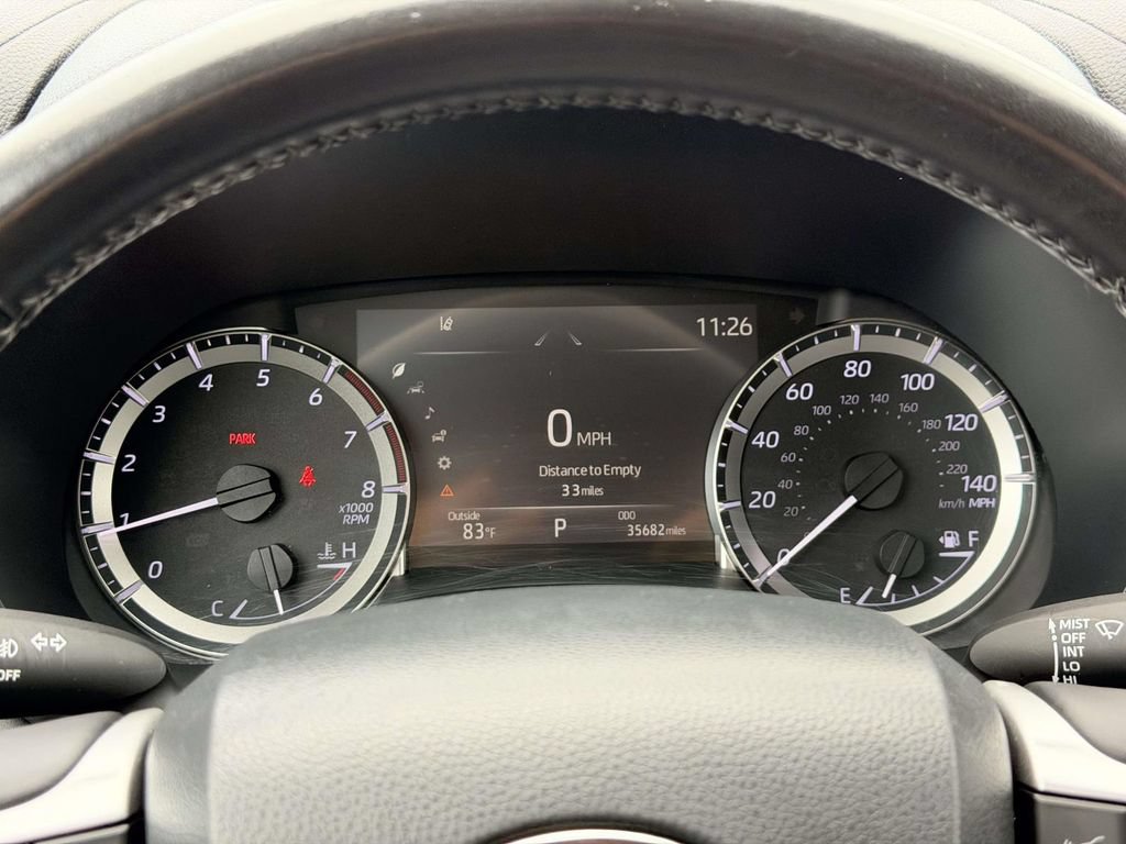 Used 2023 Toyota Highlander XLE AWD/4WD image 9