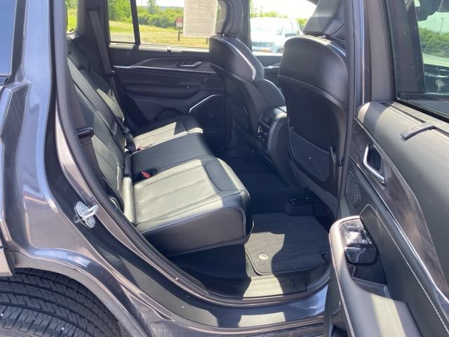 Used 2024 Jeep Grand Cherokee Overland w/ Adv Protech Group III AWD/4WD image 16