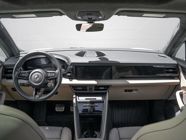 Certified 2024 Porsche Macan Turbo Electric AWD/4WD image 21