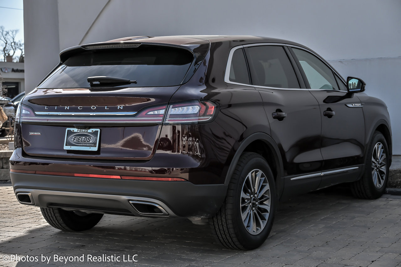 Used 2021 Lincoln Nautilus Reserve image 9