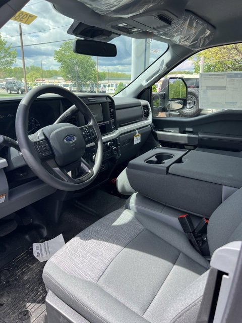 New 2025 Ford F450 XLT w/ XLT Value Package AWD/4WD image 18