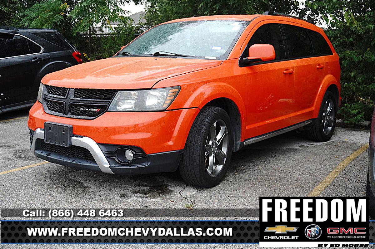Used 2017 Dodge Journey Crossroad FWD image 3