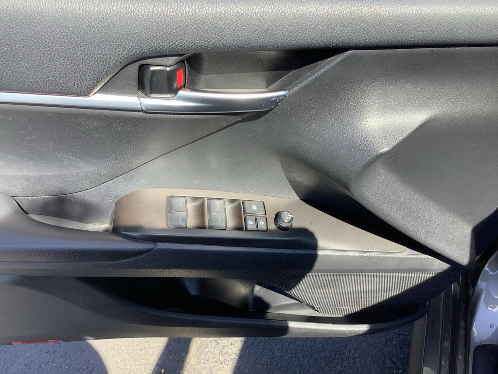 Used 2023 Toyota Camry LE FWD image 11