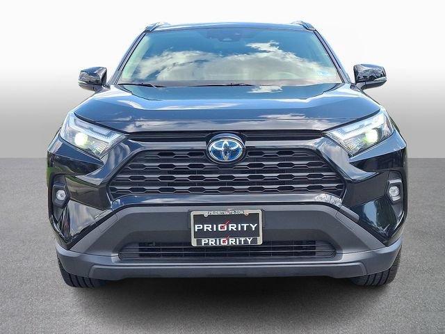 Used 2022 Toyota RAV4 XLE Premium AWD/4WD image 2