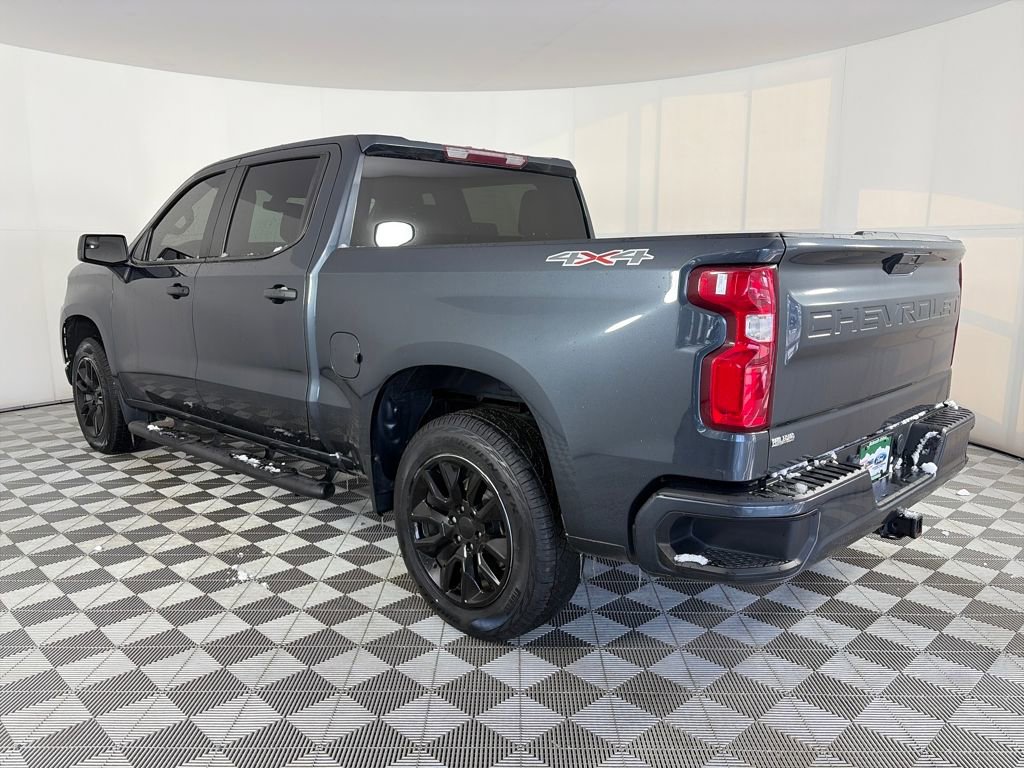 Used 2021 Chevrolet Silverado 1500 Custom w/ LPO, Dark Essentials Package image 5