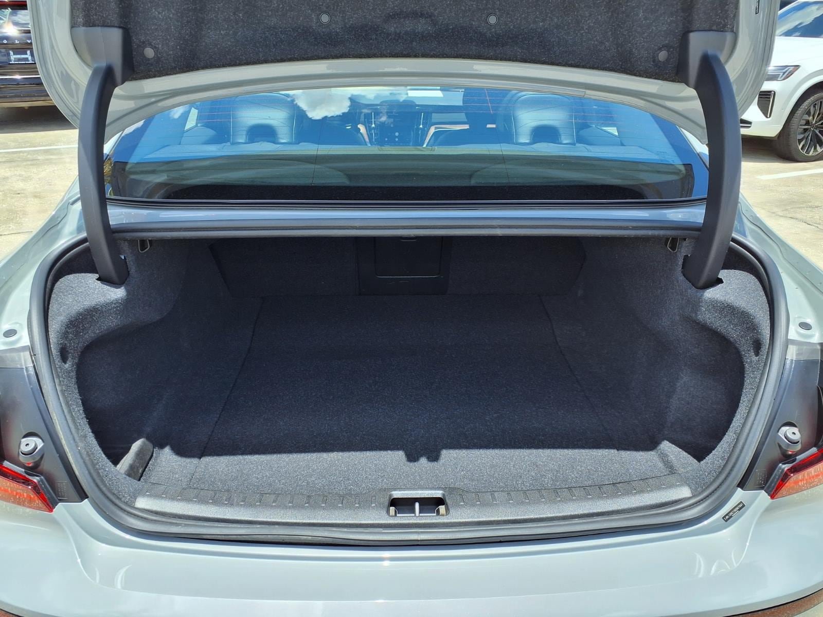 Certified 2025 Volvo S60 B5 Plus AWD/4WD image 18