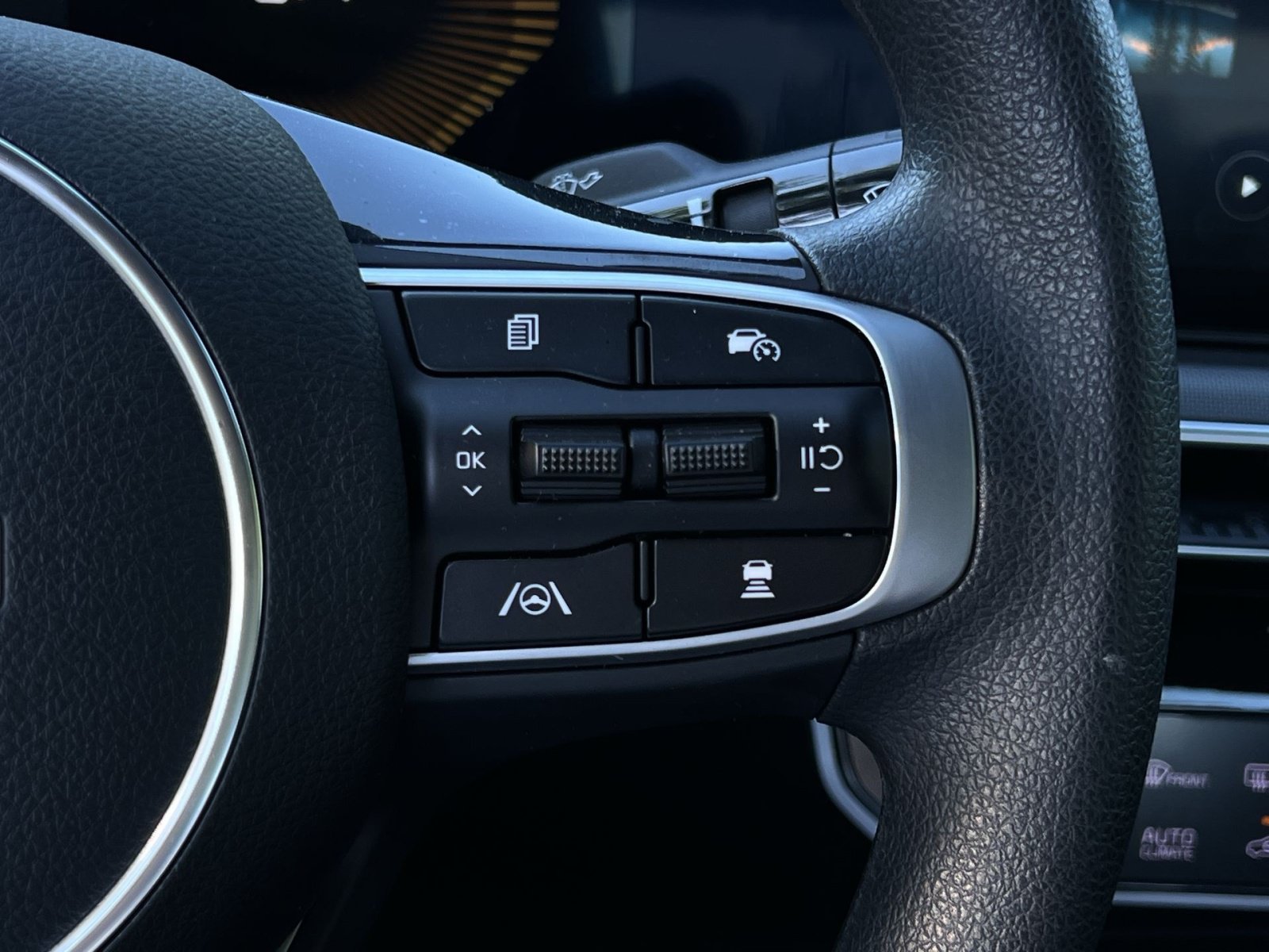 New 2026 Kia K5 LXS FWD image 36