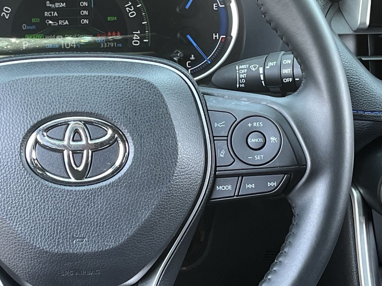 Used 2025 Toyota RAV4 SE AWD/4WD image 14