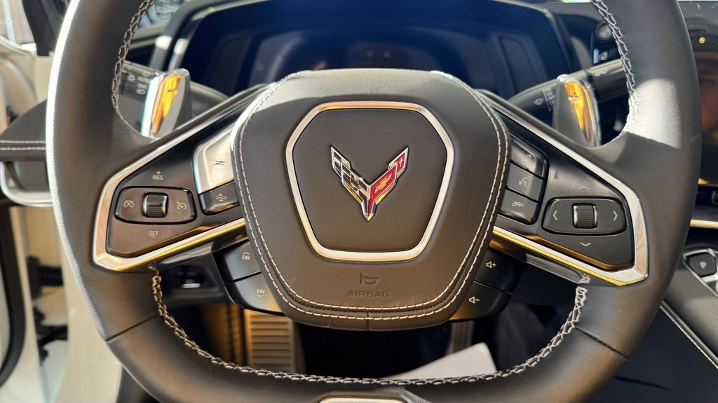 Used 2025 Chevrolet Corvette Z06 image 11
