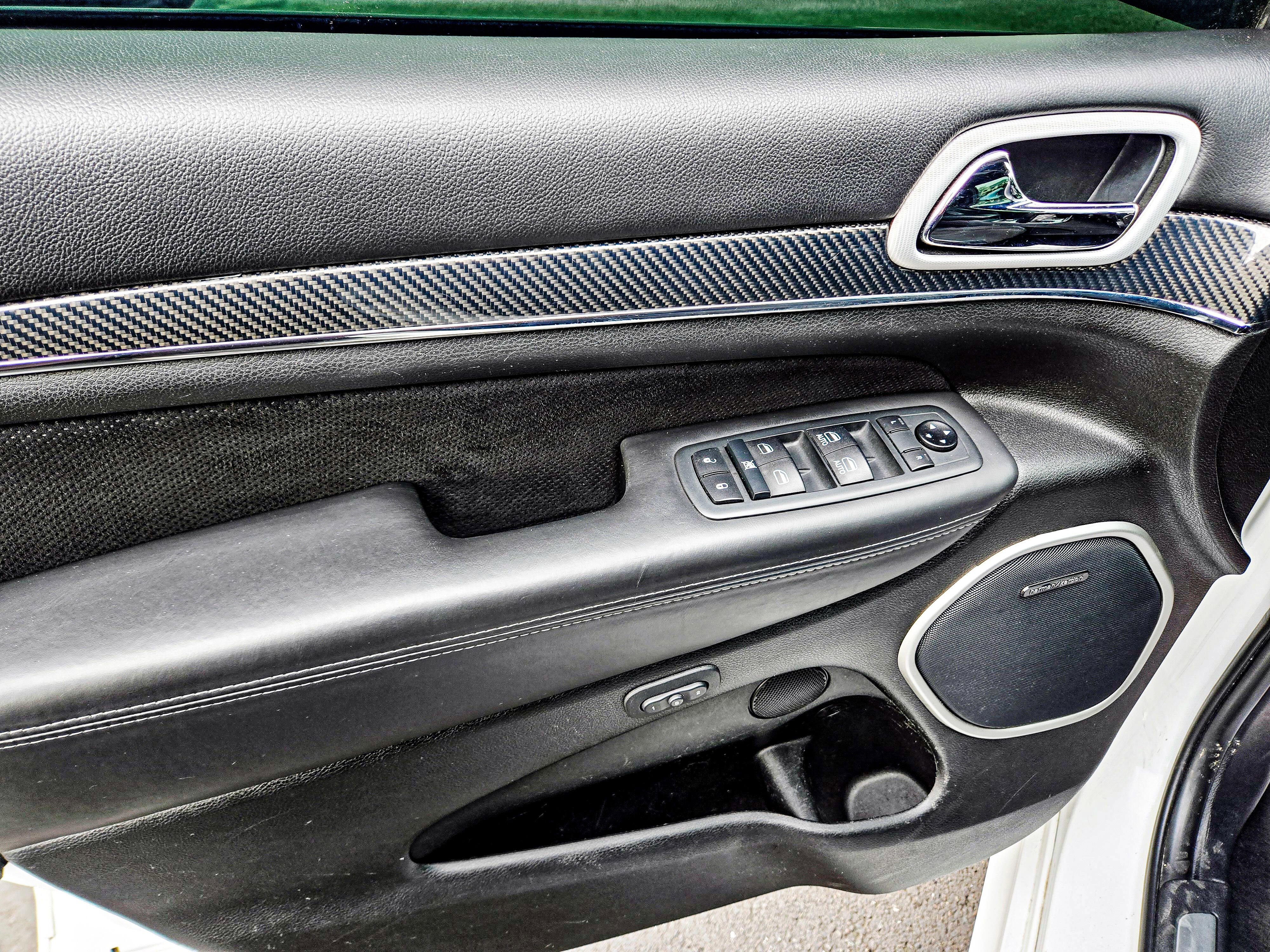 Used 2020 Jeep Grand Cherokee SRT image 21