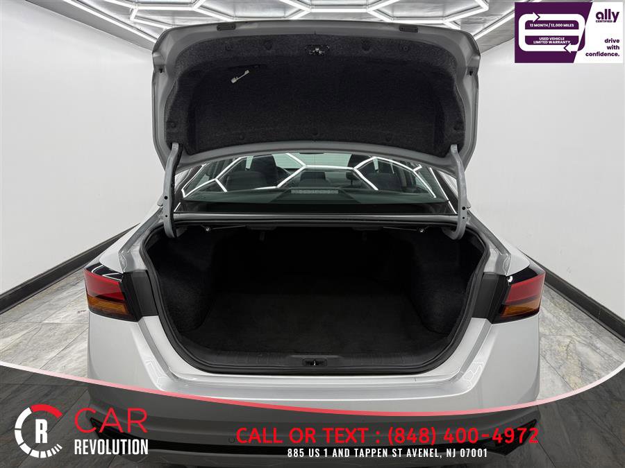 Used 2024 Nissan Altima 2.5 SV FWD image 6