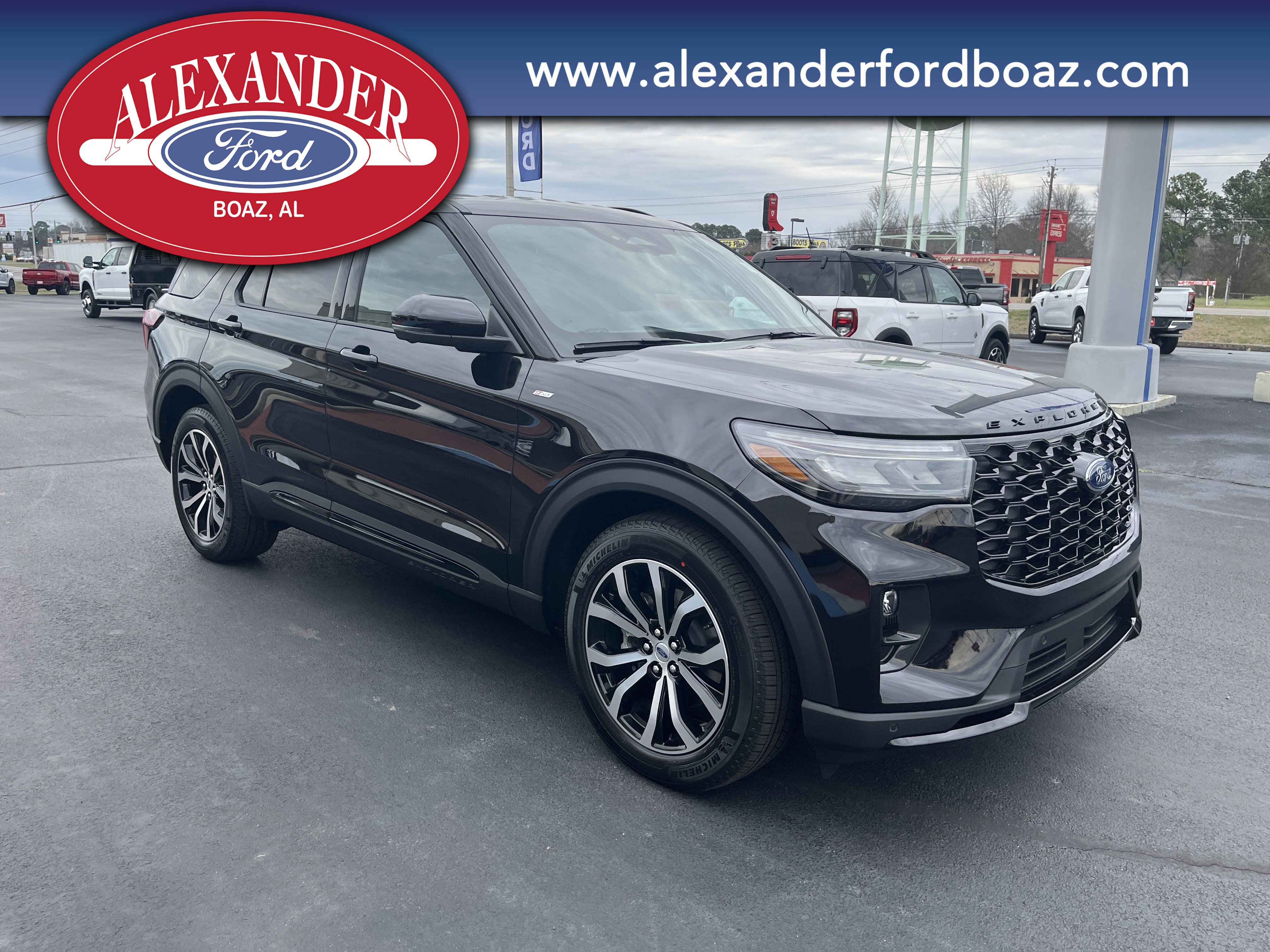 New 2026 Ford Explorer ST-Line image 3