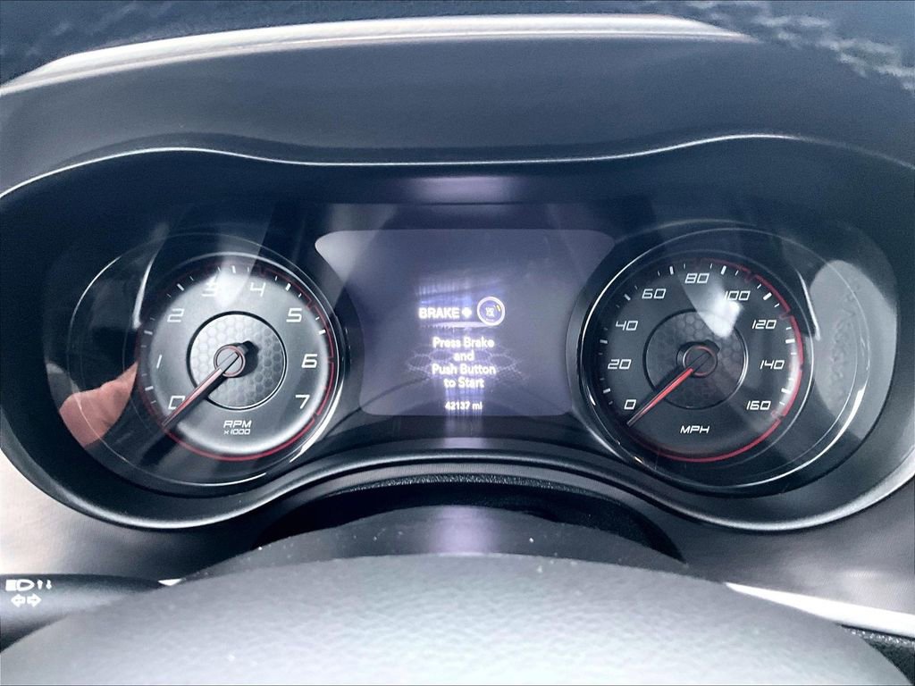 Used 2022 Dodge Charger R/T w/ Blacktop Package image 17