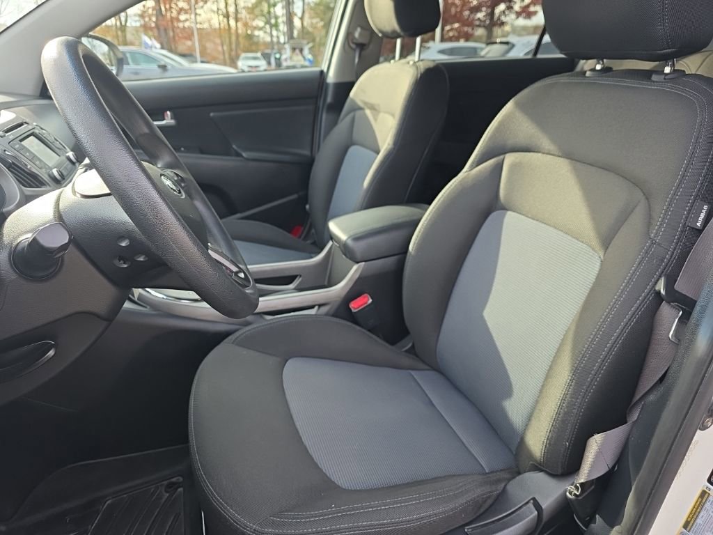 Used 2014 Kia Sportage LX image 12