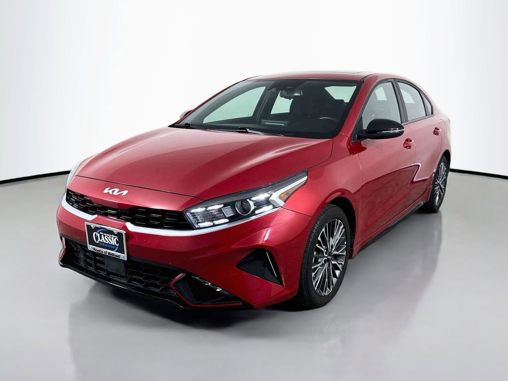 Used 2024 Kia Forte GT-Line w/ GT-Line Premium Package FWD image 3