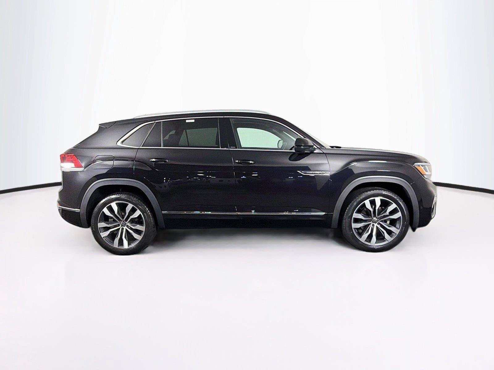 Used 2022 Volkswagen Atlas Cross Sport SEL Premium R-Line AWD/4WD image 12