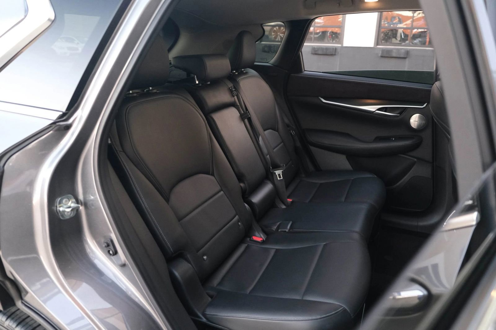 Used 2022 INFINITI QX50 Sensory image 31