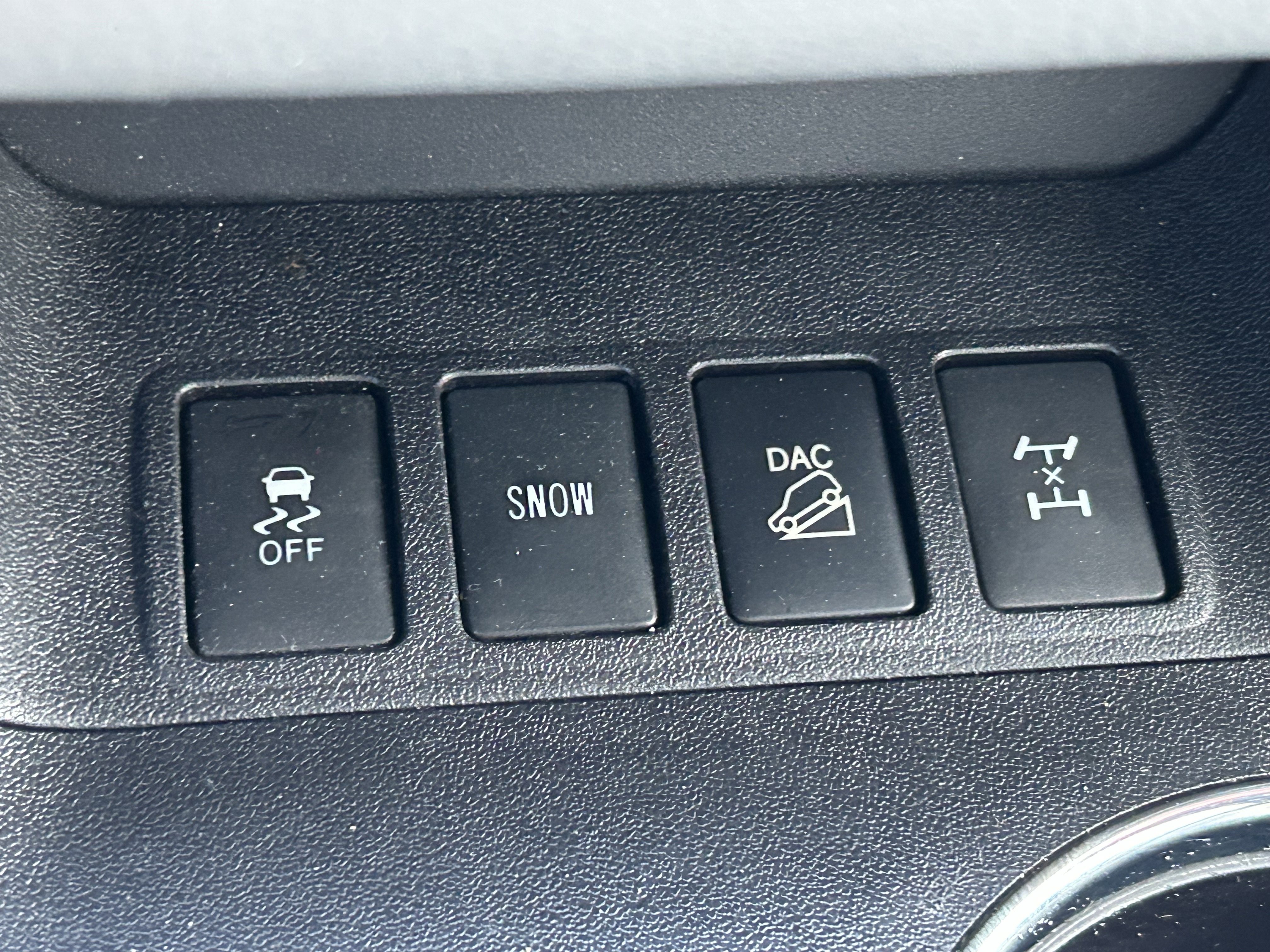 Used 2015 Toyota Highlander Limited image 30