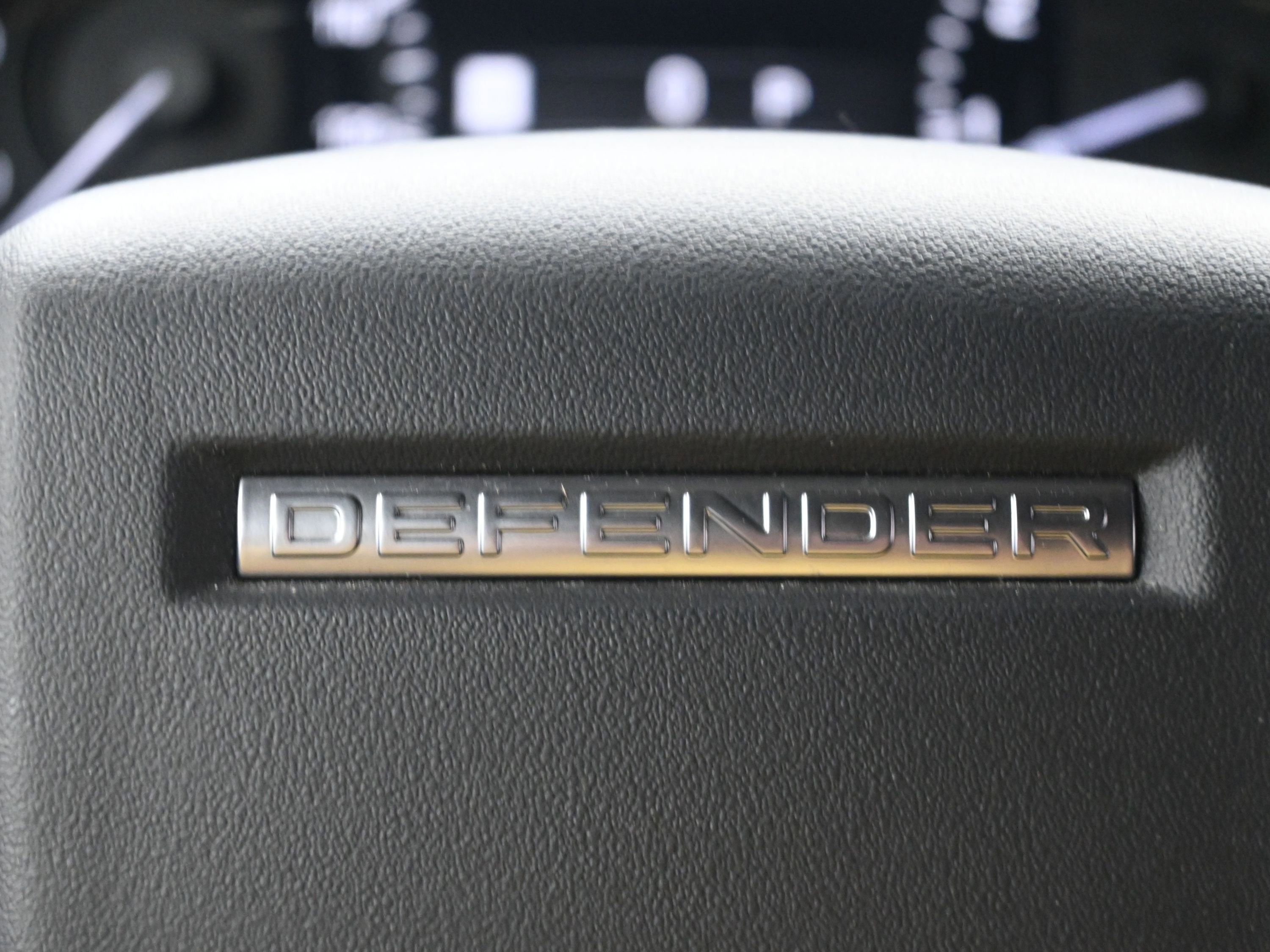 Certified 2023 Land Rover Defender 110 X-Dynamic SE image 23