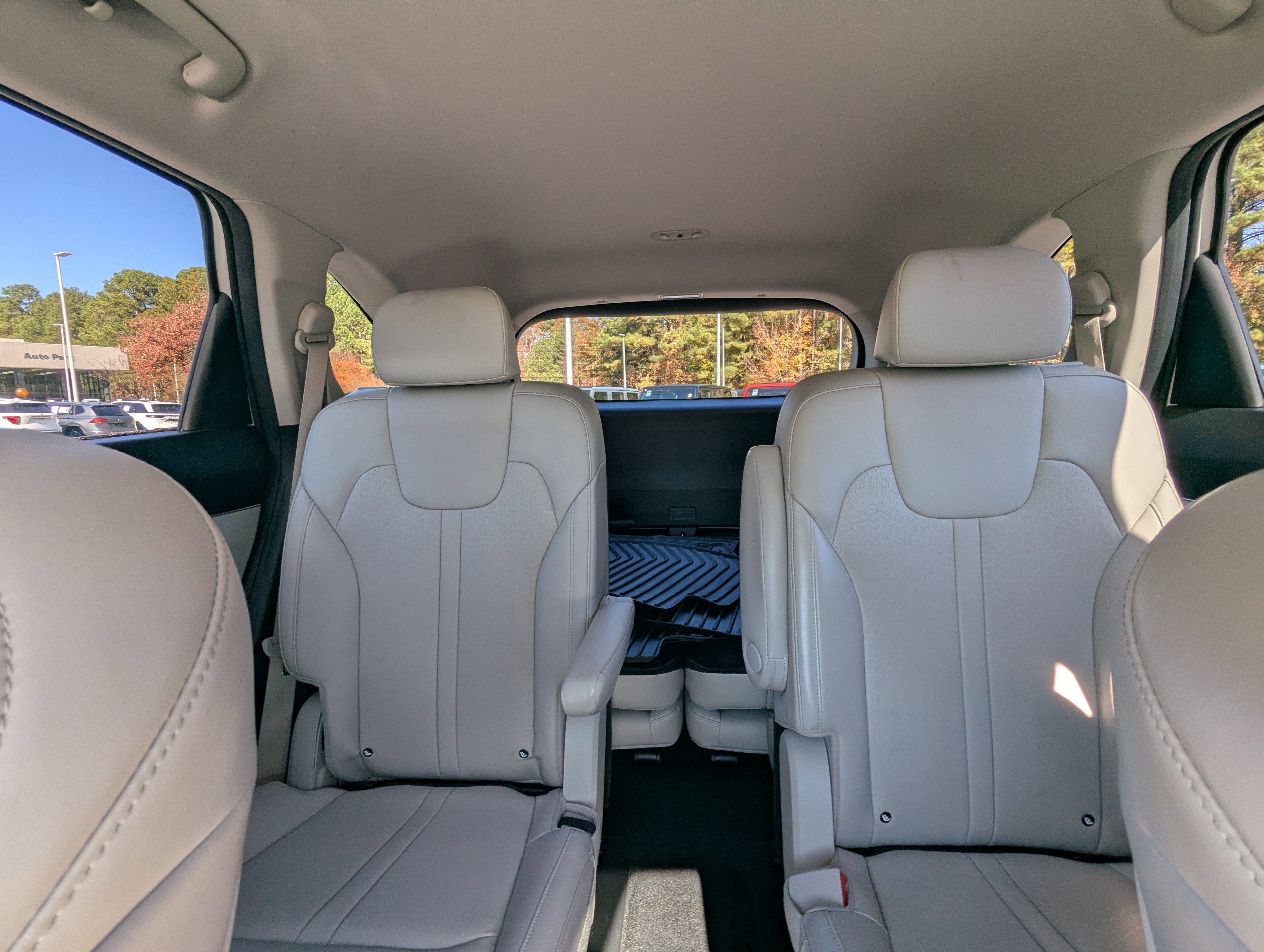 Used 2023 Kia Sorento EX image 10