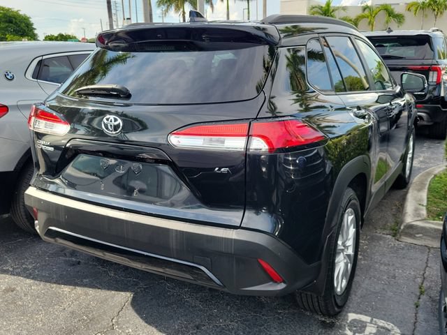 Used 2022 Toyota Corolla Cross LE w/ Moonroof Package FWD image 3