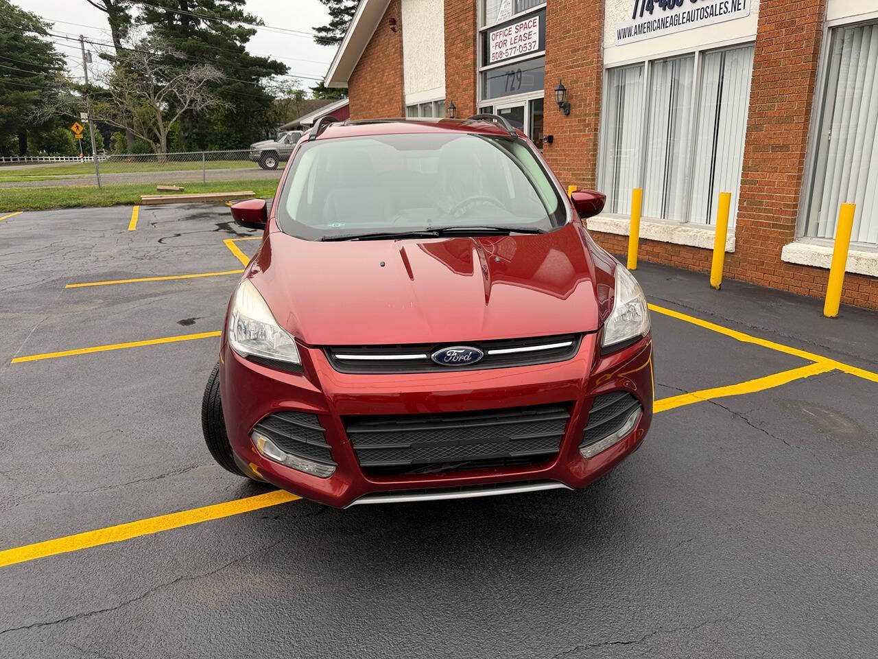 Used 2016 Ford Escape SE w/ Equipment Group 201A AWD/4WD image 1