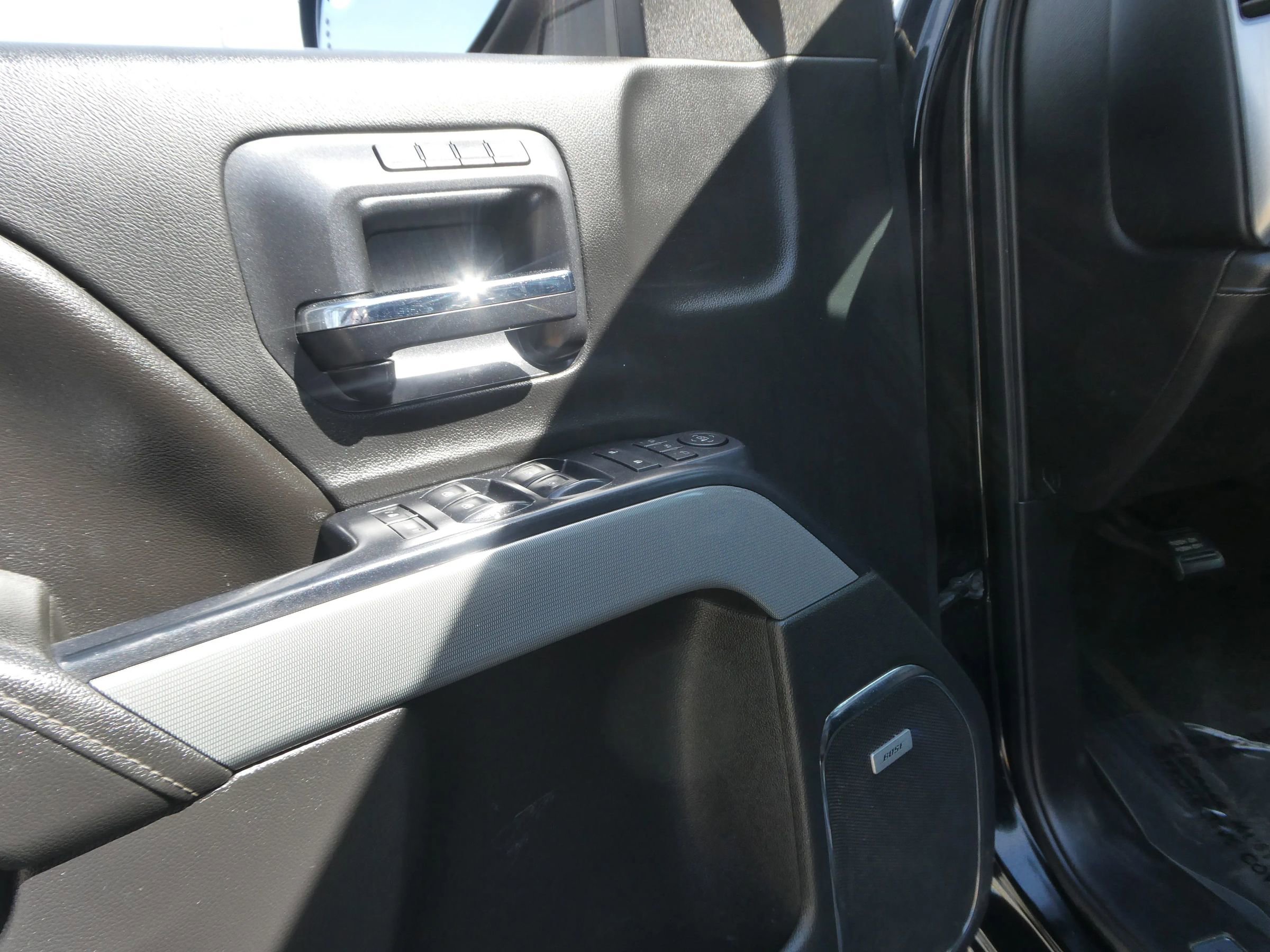 Used 2015 Chevrolet Silverado 2500 LTZ w/ LTZ Plus Package AWD/4WD image 14