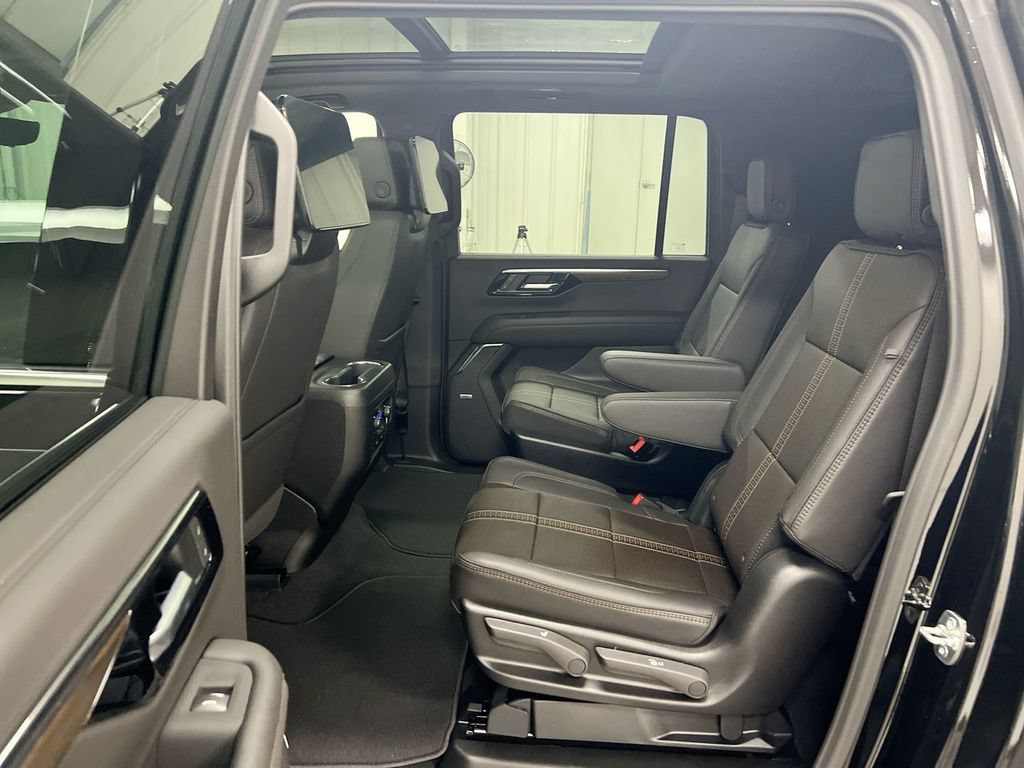 New 2026 Chevrolet Suburban High Country AWD/4WD image 24