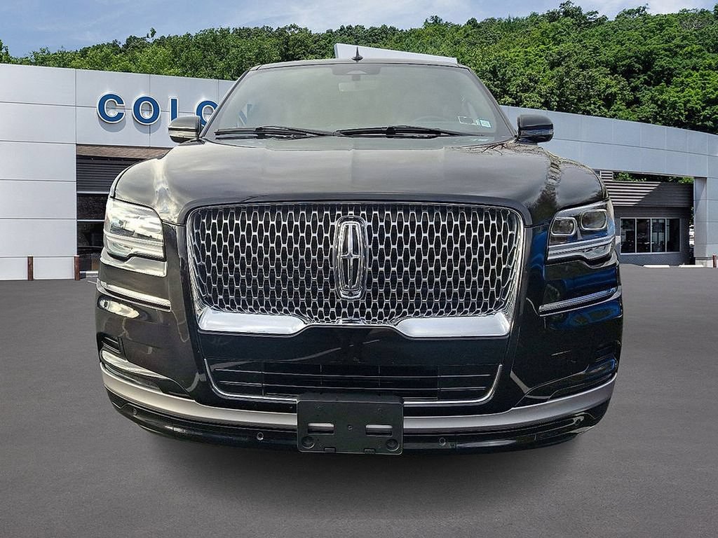Used 2022 Lincoln Navigator Reserve AWD/4WD image 2