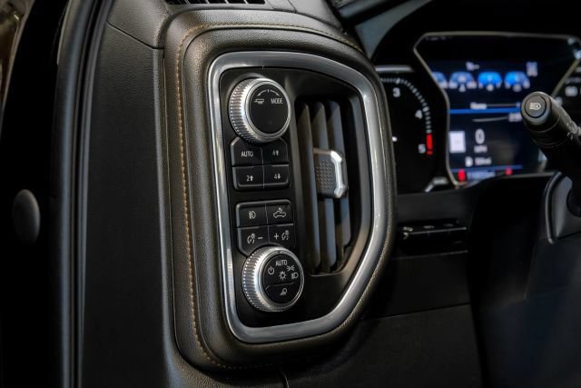 Used 2020 GMC Sierra 2500 AT4 w/ AT4 Premium Package AWD/4WD image 47
