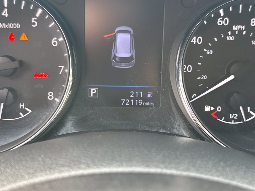 Used 2018 Nissan Rogue SV AWD/4WD image 13