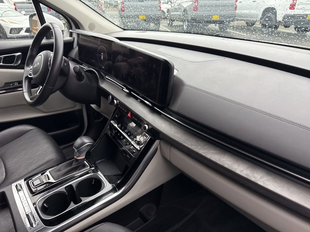 Used 2024 Kia Carnival SX image 10