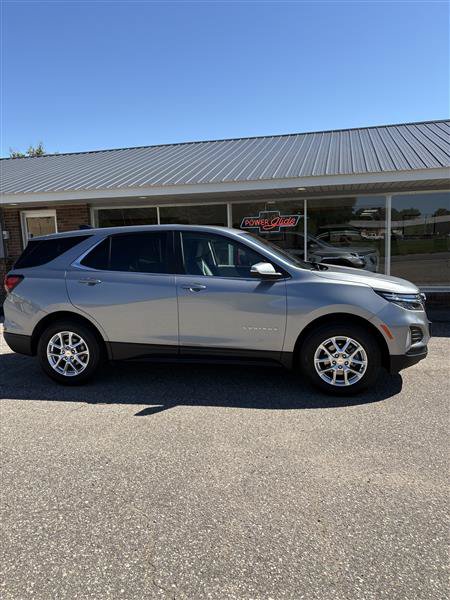 Used 2024 Chevrolet Equinox LT AWD/4WD image 1