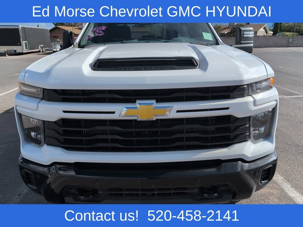 Used 2025 Chevrolet Silverado 2500 Custom w/ Custom Value Package AWD/4WD image 8